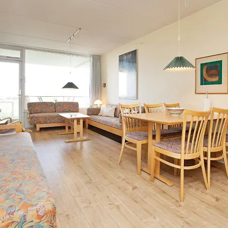 Xxxvii Apartment *